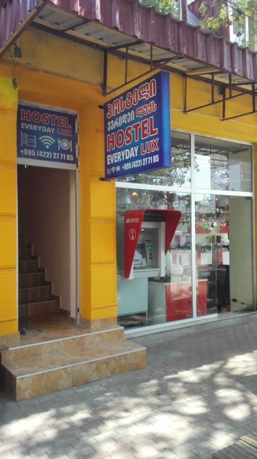 Everyday Cat Hostel Batumi Exterior foto